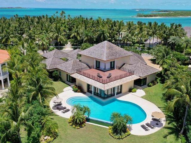 3. Single Family Homes for Sale at Ocean Club Estates, Paradise Island, Nassau and Paradise Island Bahamas