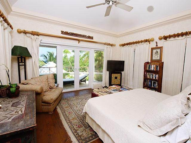 6. Single Family Homes at Old Fort Bay, Nassau and Paradise Island Bahamas