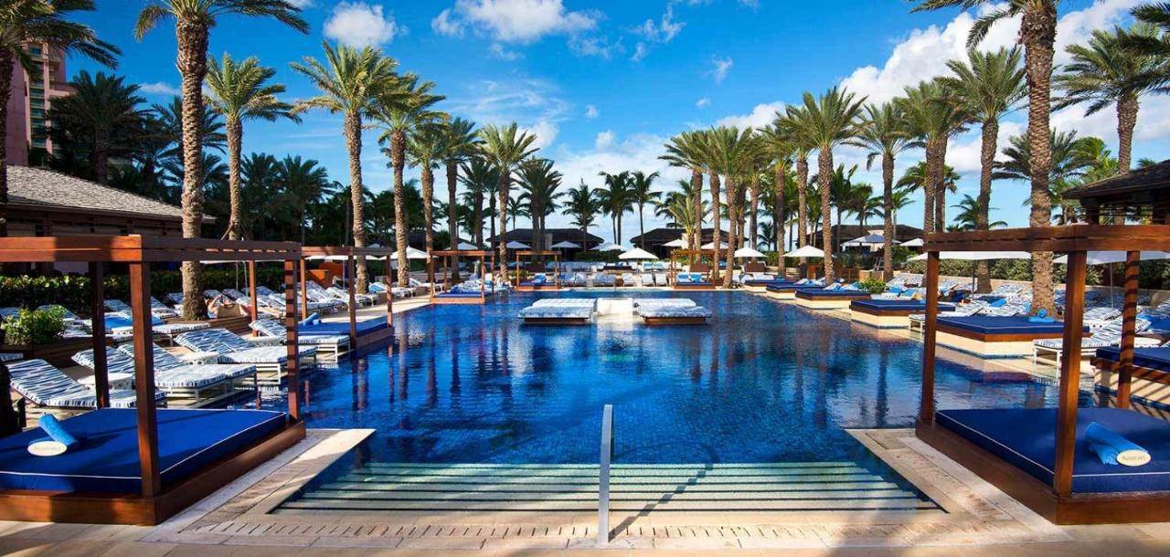 17. Condominiums for Sale at Paradise Island, Nassau and Paradise Island Bahamas