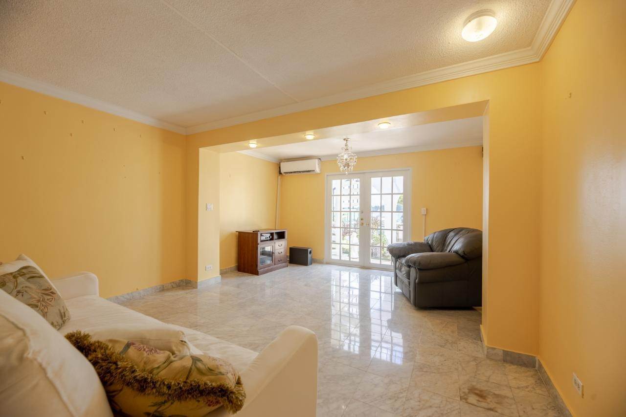 9. Condominiums for Sale at San Marino, Paradise Island, Nassau and Paradise Island Bahamas