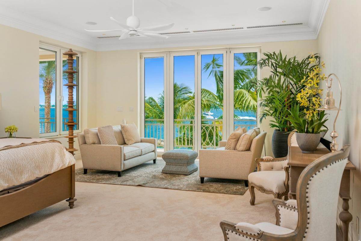 18. Single Family Homes for Sale at Ocean Club Estates, Paradise Island, Nassau and Paradise Island Bahamas