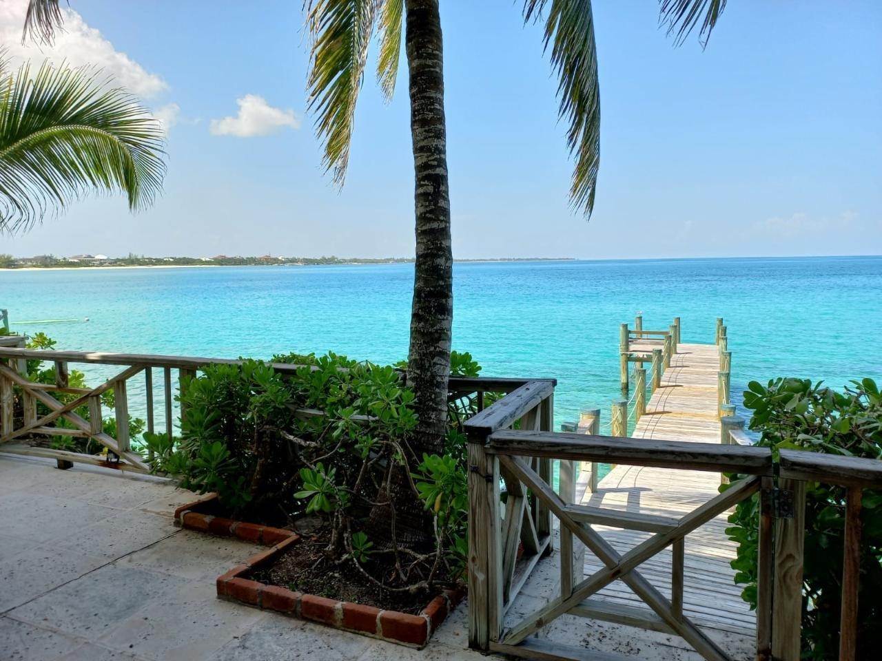 7. Single Family Homes at Old Fort Bay, Nassau and Paradise Island Bahamas
