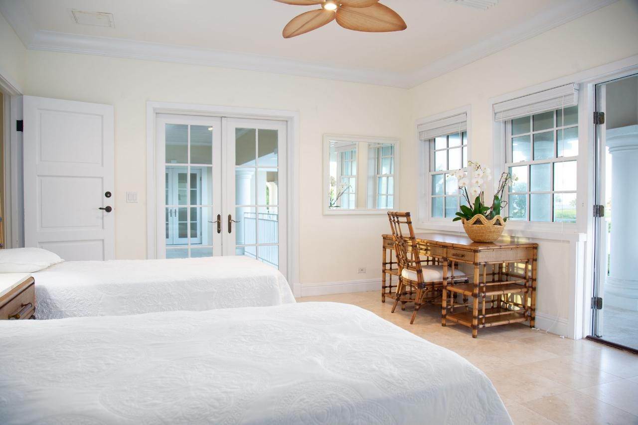 17. Single Family Homes for Sale at Ocean Club Estates, Paradise Island, Nassau and Paradise Island Bahamas