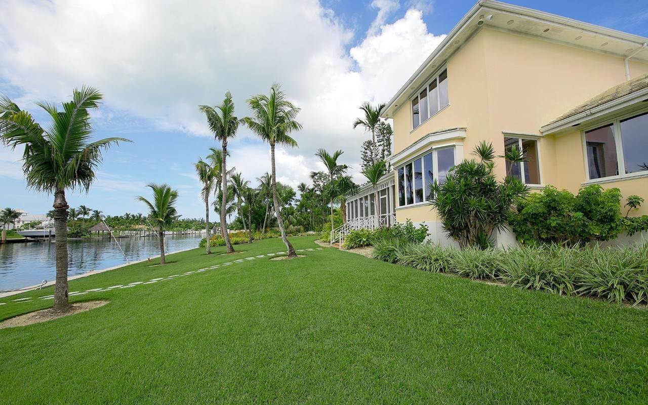 20. Single Family Homes for Sale at Lyford Cay, Nassau and Paradise Island Bahamas