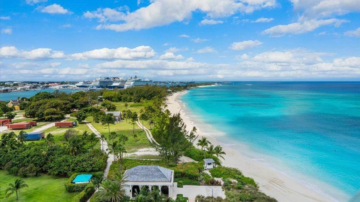 7. Condominiums for Sale at The Reef At Atlantis, Paradise Island, Nassau and Paradise Island Bahamas