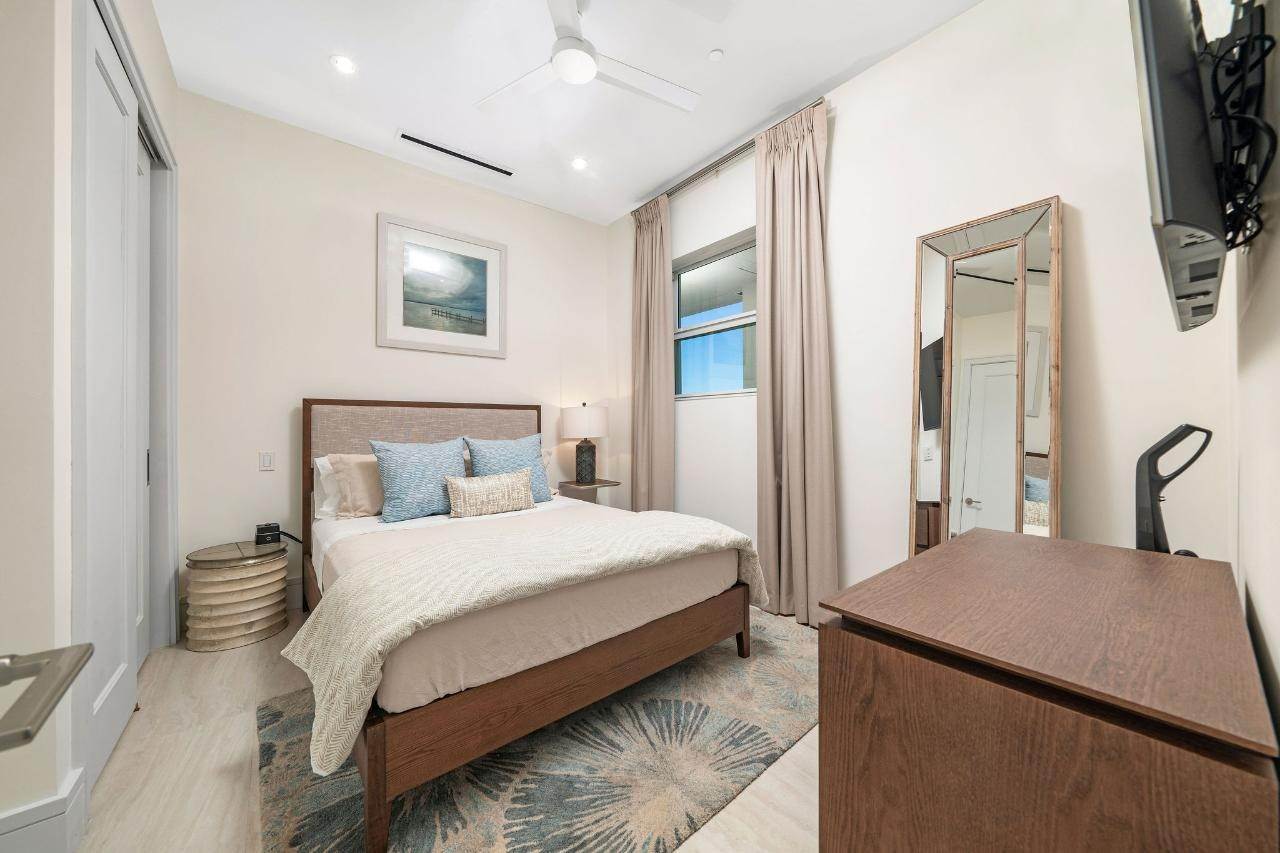 8. Condominiums for Sale at Paradise Island, Nassau and Paradise Island Bahamas