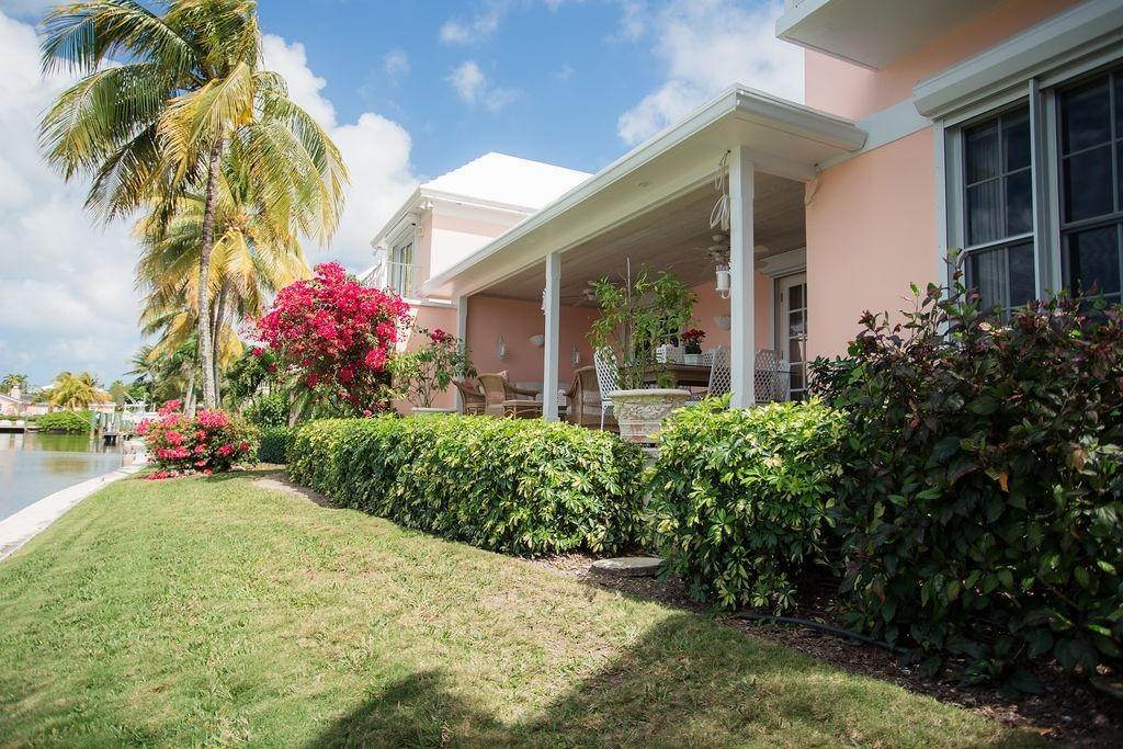 19. Condominiums for Sale at Lyford Cay, Nassau and Paradise Island Bahamas