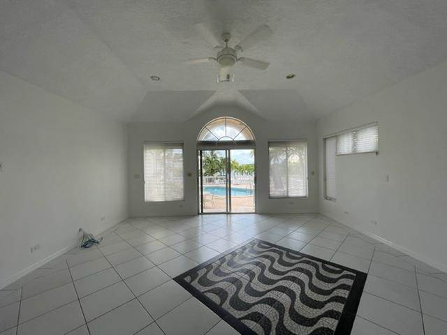 7. Duplex Homes for Sale at Paradise Island, Nassau and Paradise Island Bahamas