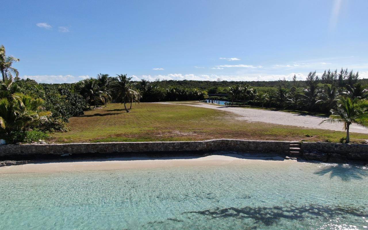 20. Lots / Acreage for Sale at Lyford Cay, Nassau and Paradise Island Bahamas