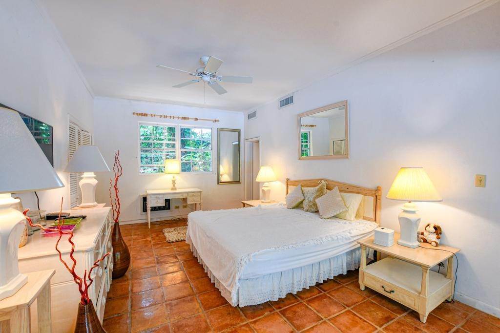 9. Single Family Homes at Lyford Cay, Nassau and Paradise Island Bahamas