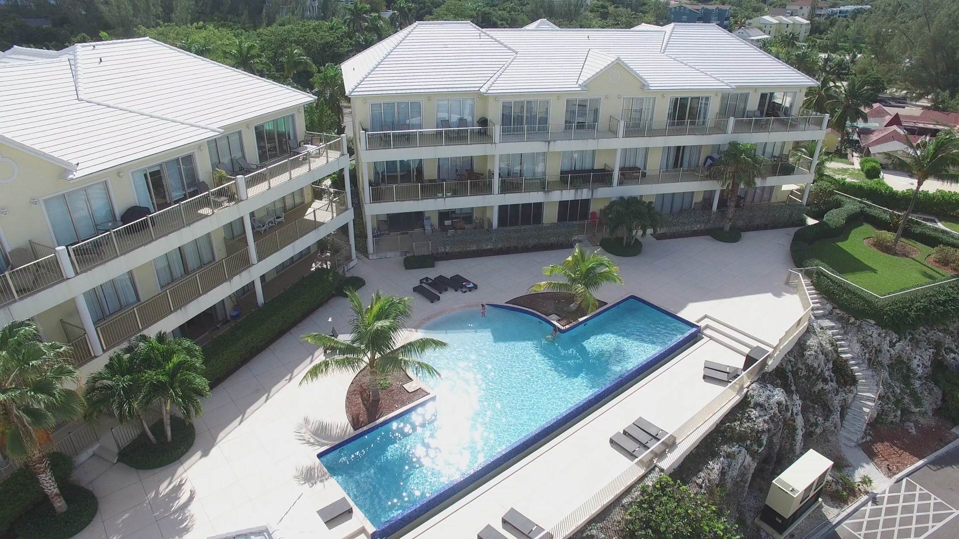 12. Condominiums for Sale at Columbus Cove, Love Beach, Nassau and Paradise Island Bahamas