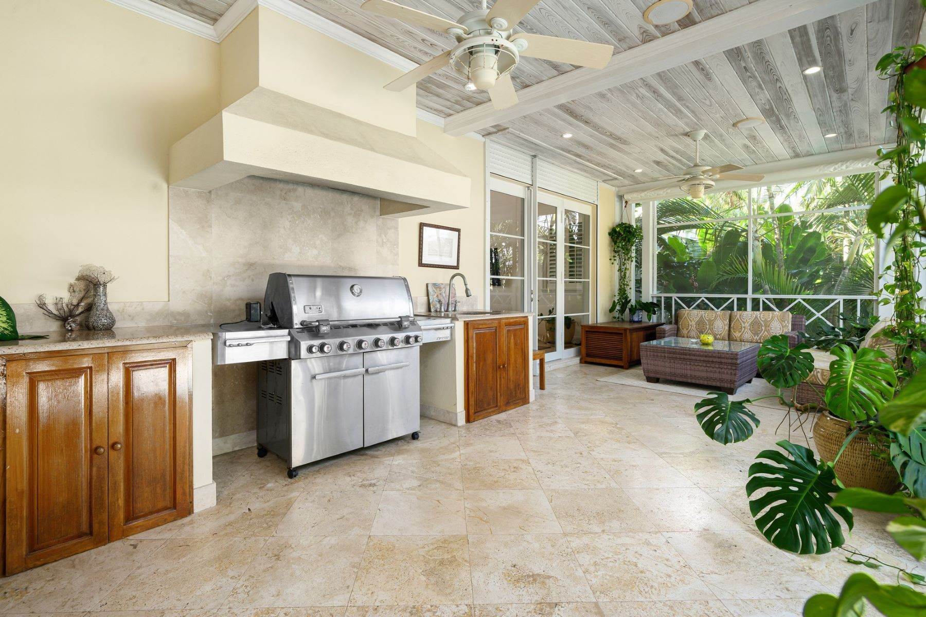 15. Single Family Homes for Sale at Brighton Villa Lyford Cay, Nassau and Paradise Island Bahamas