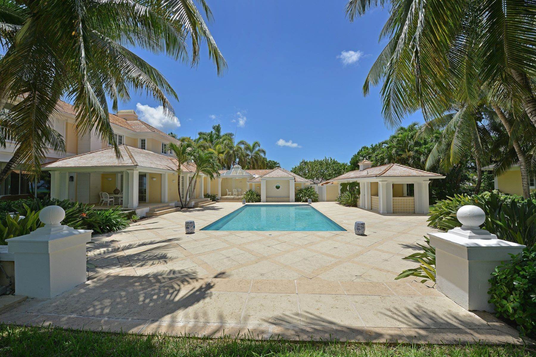 15. Single Family Homes for Sale at Lyford Cay, Nassau and Paradise Island Bahamas