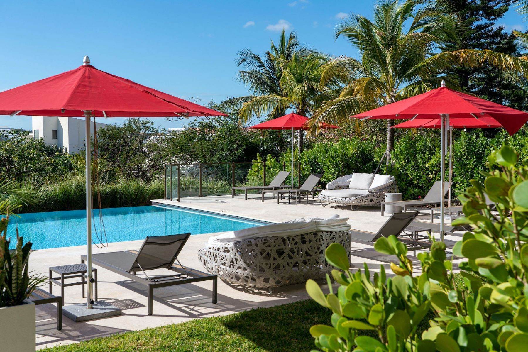 22. Condominiums for Sale at Penthouse 8 at Thirty Six Paradise Island, Nassau and Paradise Island Bahamas
