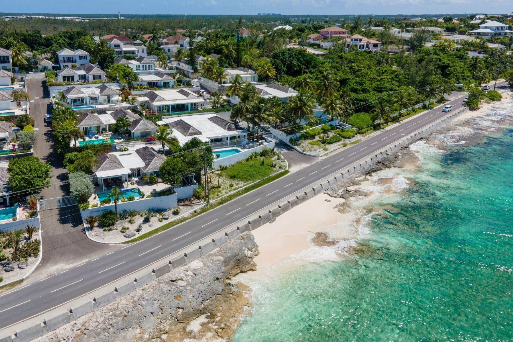 20. Single Family Homes at West Bay Street, Nassau and Paradise Island Bahamas