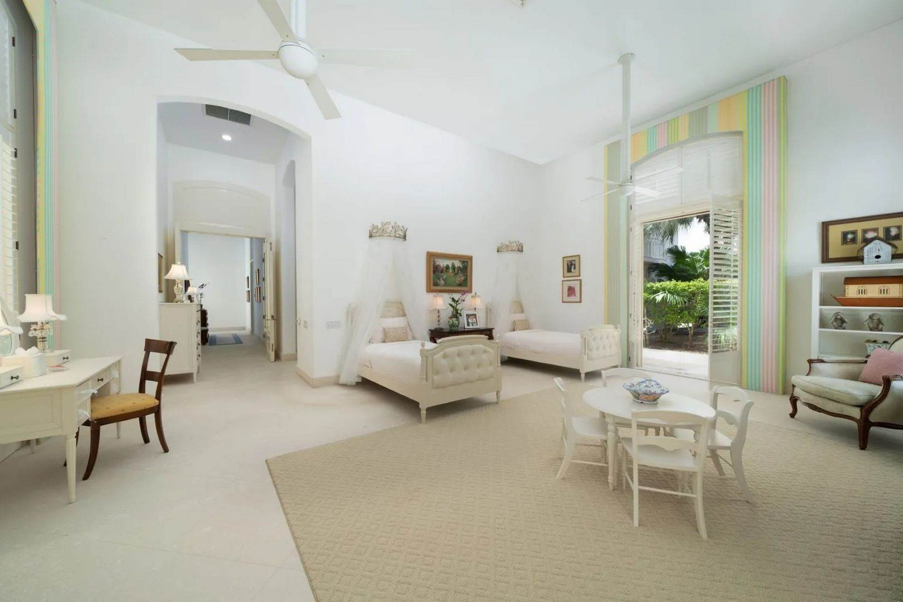 25. Single Family Homes for Sale at Lyford Cay, Nassau and Paradise Island Bahamas