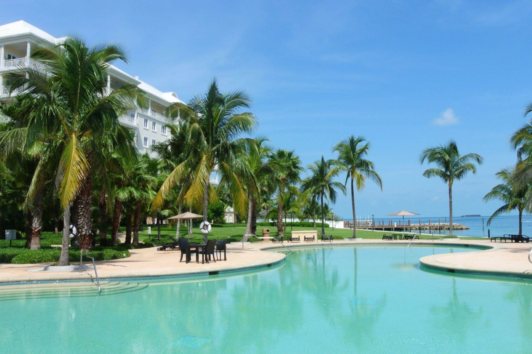 24. Single Family Homes for Sale at Ocean Club Residences and Marina, Paradise Island, Nassau and Paradise Island Bahamas