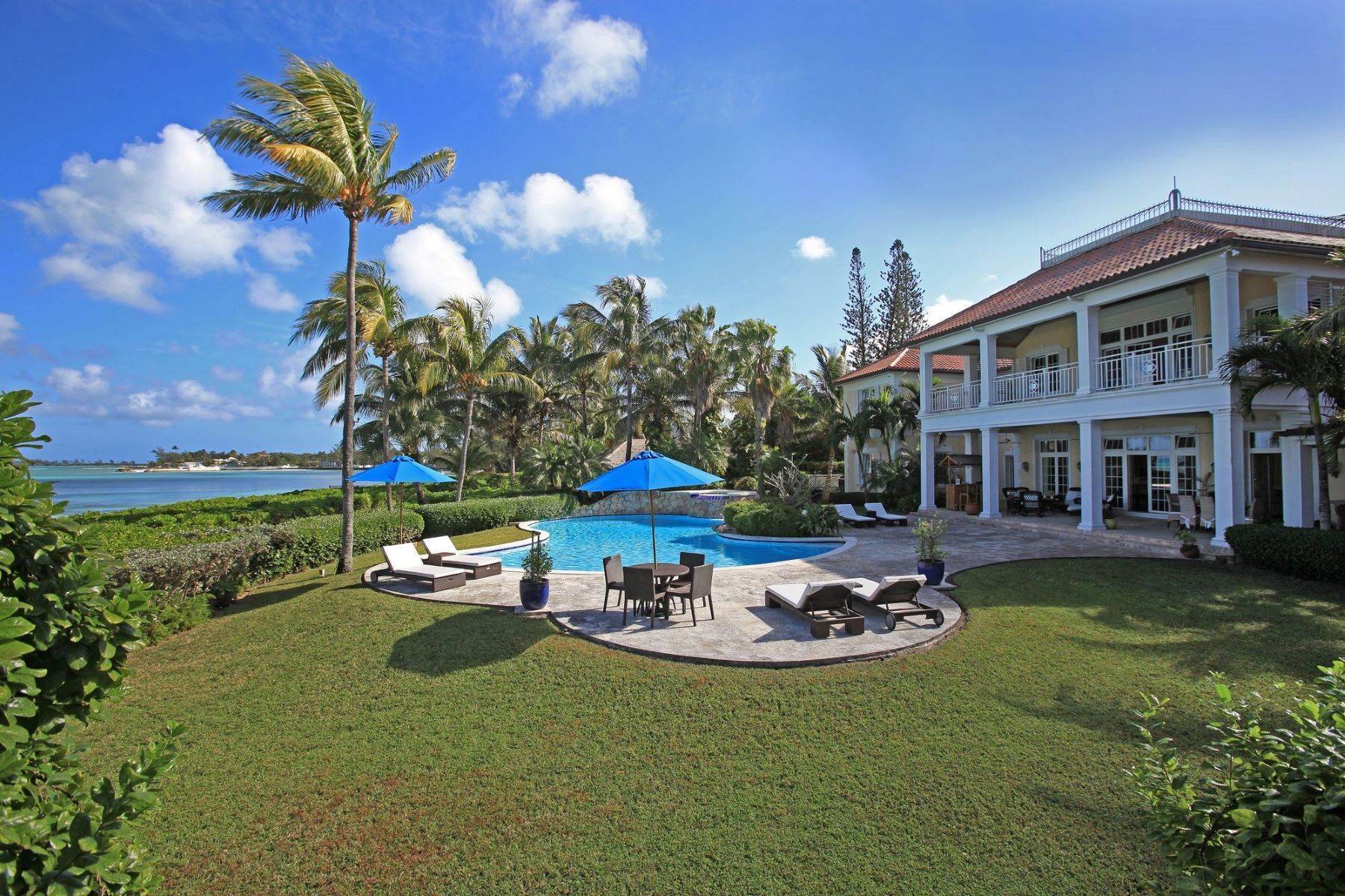 3. Multi-Family Homes for Sale at Nassau, Nassau and Paradise Island Bahamas