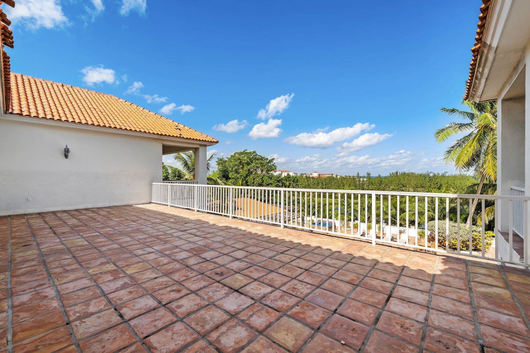 37. Single Family Homes for Sale at Prospect Ridge, Nassau and Paradise Island Bahamas