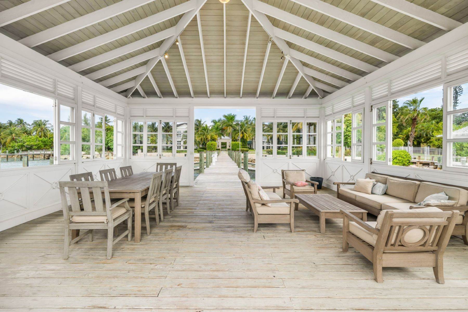 29. Single Family Homes for Sale at Beach House Villa 3 Paradise Island, Nassau and Paradise Island Bahamas
