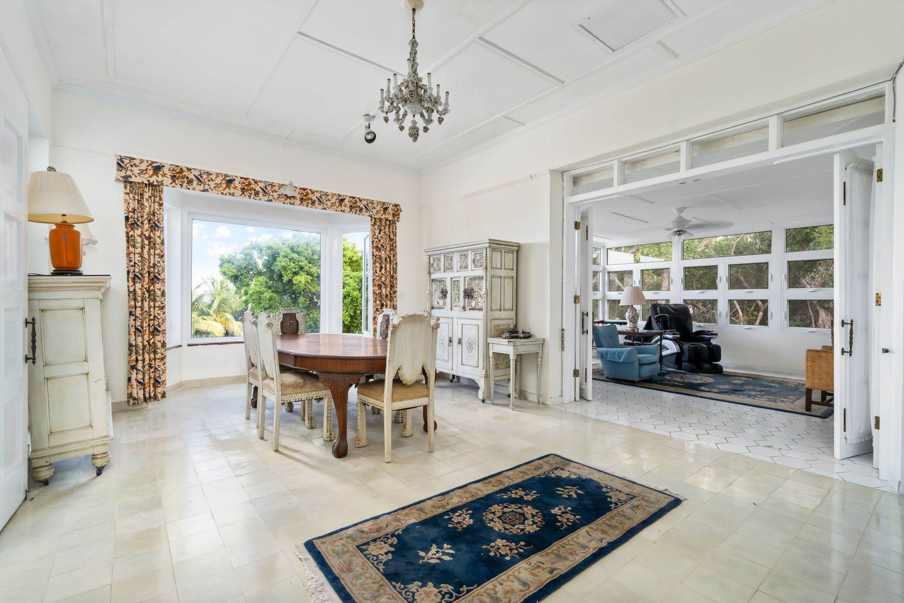 10. Single Family Homes for Sale at San Souci, Eastern Road, Nassau and Paradise Island Bahamas