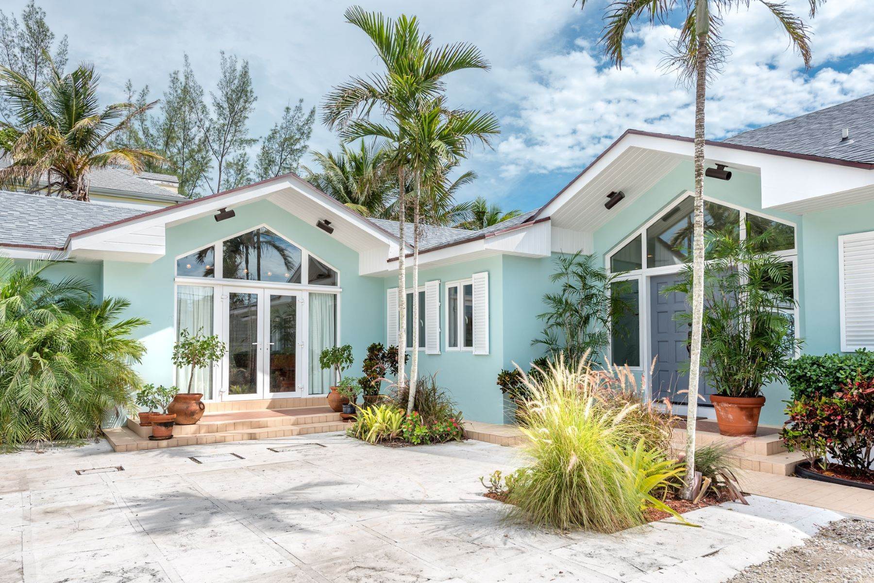 22. Single Family Homes for Sale at Sugar Plum, Coral Harbour Coral Harbour, Nassau and Paradise Island Bahamas