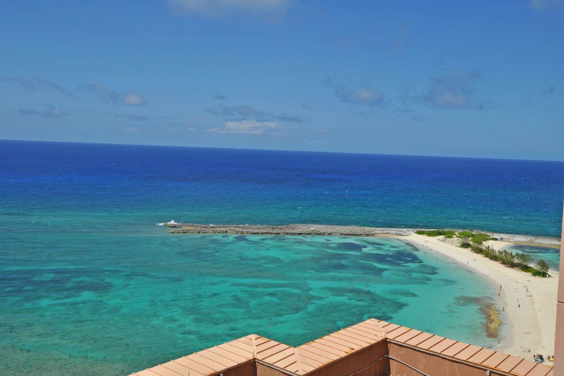 16. Condominiums for Sale at The Reef 22-917 & 919 Penthouse Paradise Island, Nassau and Paradise Island Bahamas