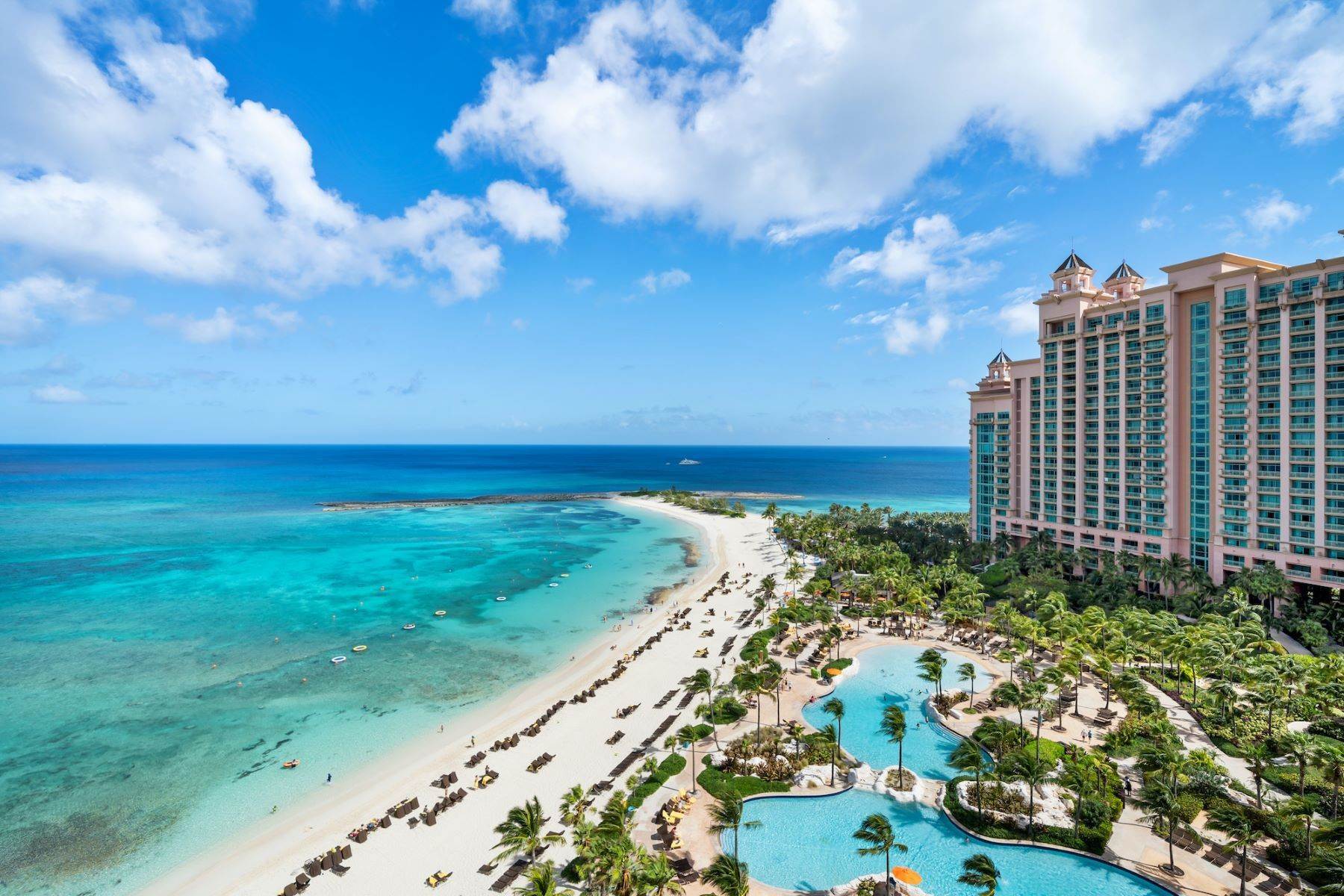 19. Condominiums for Sale at Paradise Island, Nassau and Paradise Island Bahamas