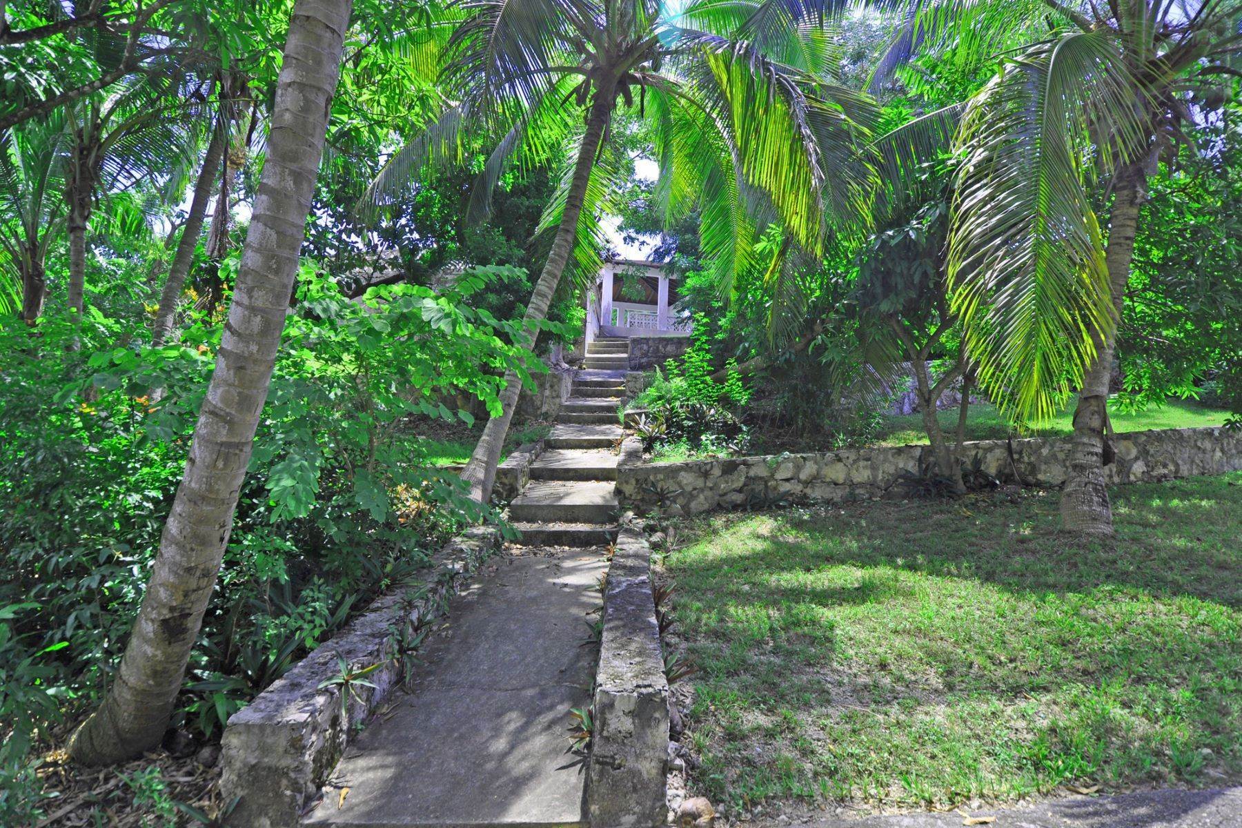 25. Single Family Homes for Sale at Village Road, Nassau and Paradise Island Bahamas