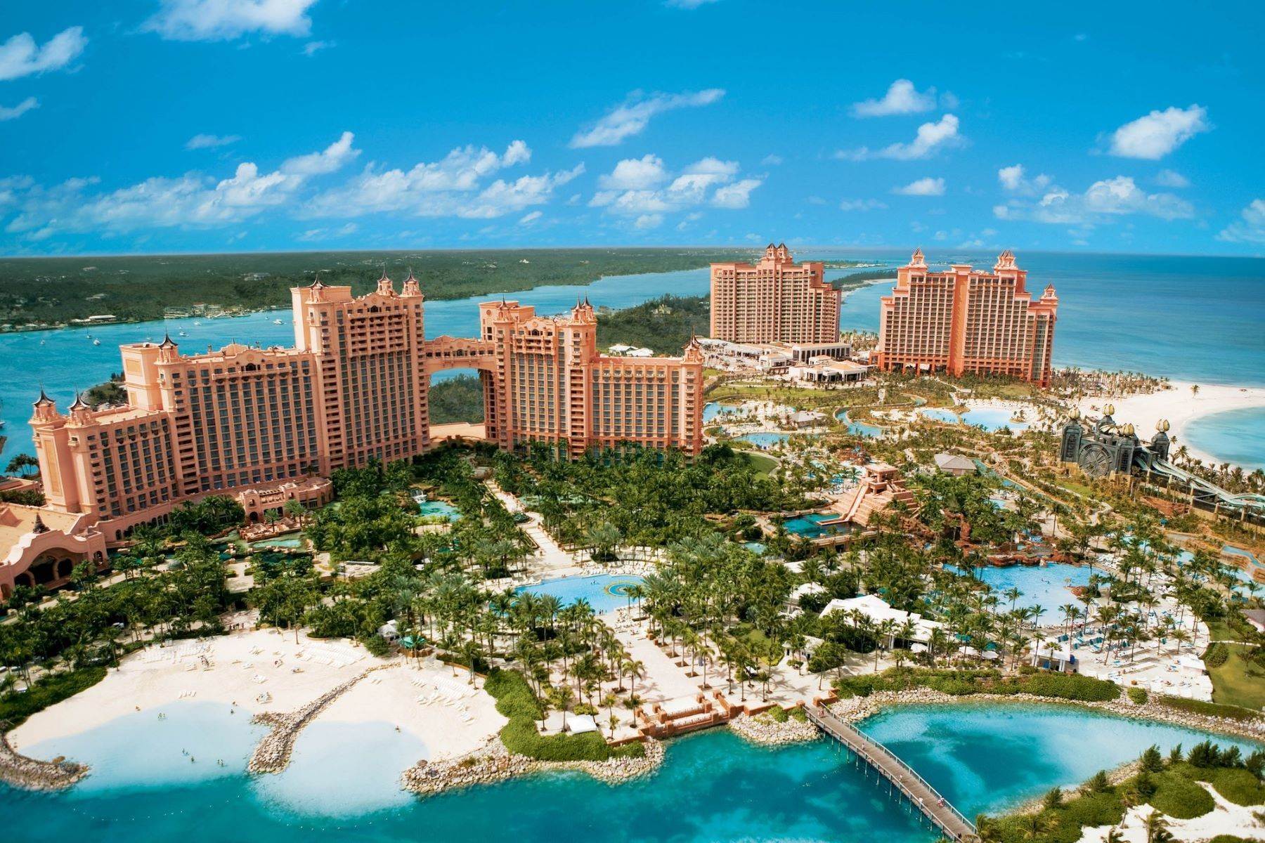 10. Condominiums for Sale at The Reef At Atlantis, Paradise Island, Nassau and Paradise Island Bahamas