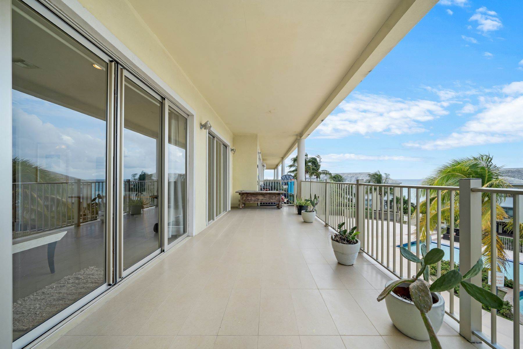 17. Condominiums for Sale at Columbus Cove, Love Beach, Nassau and Paradise Island Bahamas
