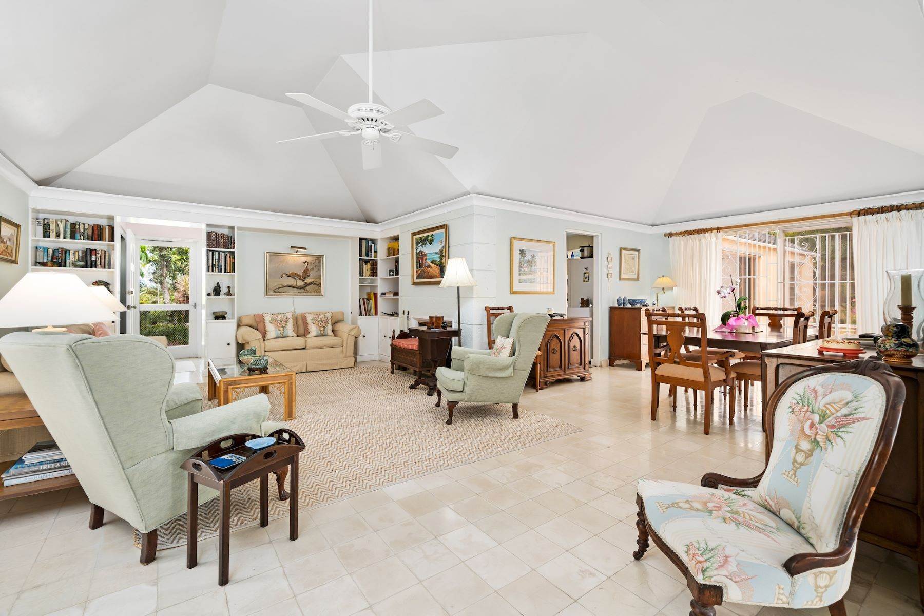 6. Single Family Homes for Sale at La Casita, Prospect Ridge Prospect Ridge, Nassau and Paradise Island Bahamas