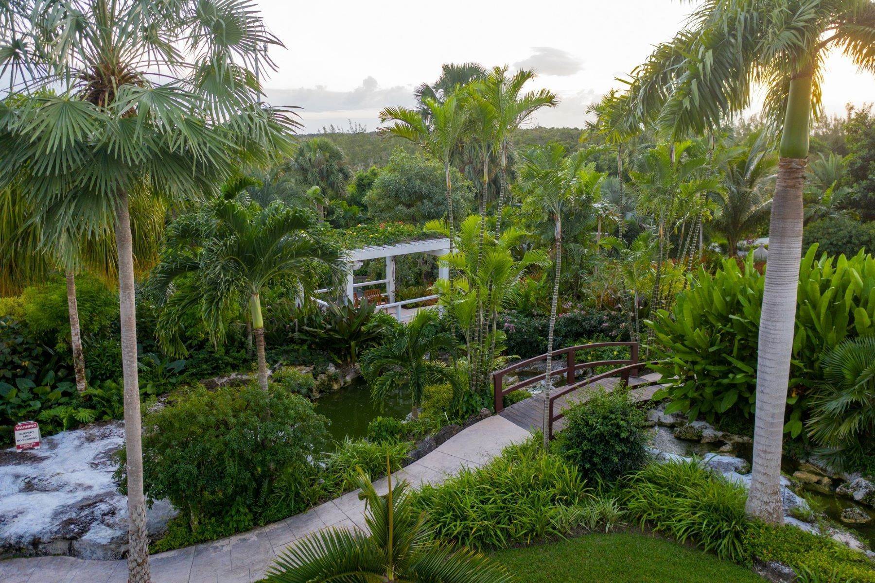 25. Condominiums for Sale at Lyford Cay, Nassau and Paradise Island Bahamas