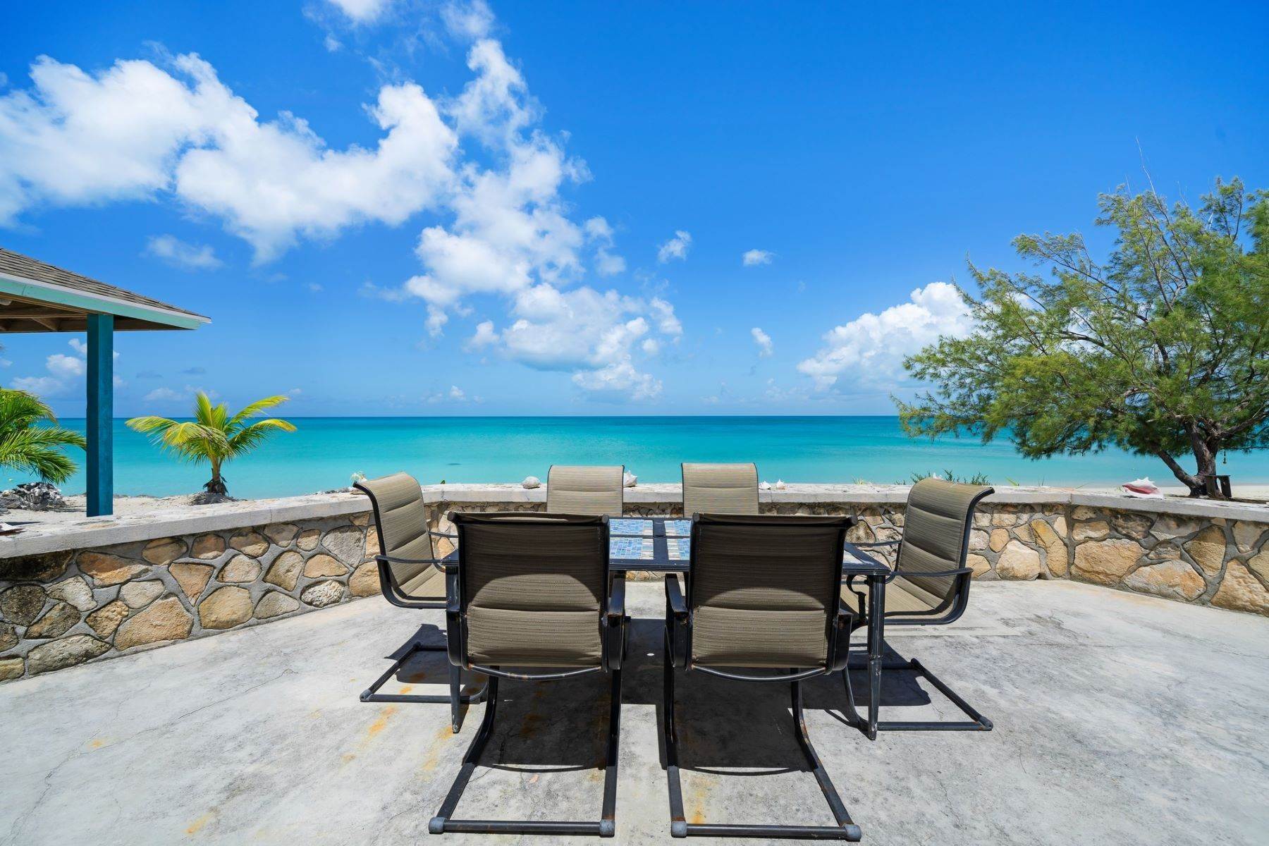 21. Single Family Homes for Sale at Baybreeze House in Bennett's Harbour Cat Island, Cat Island Bahamas