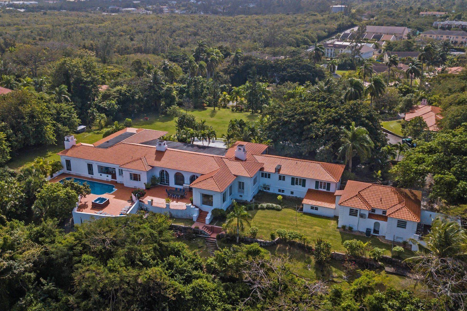 33. Single Family Homes for Sale at Sigrist House, Prospect Ridge Prospect Ridge, Nassau and Paradise Island Bahamas